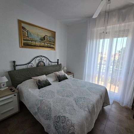 Апартаменти Casa Dell' Ulivo Дезенцано-дель-Гарда Екстер'єр фото